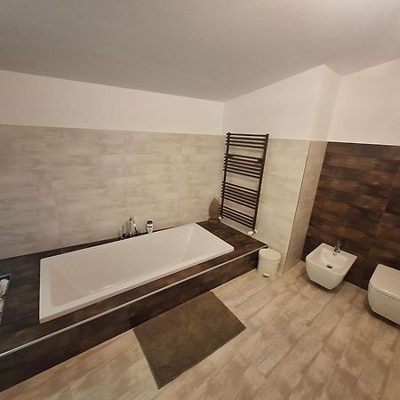 Private Family Villa บูดาโอร์ช ภายนอก รูปภาพ