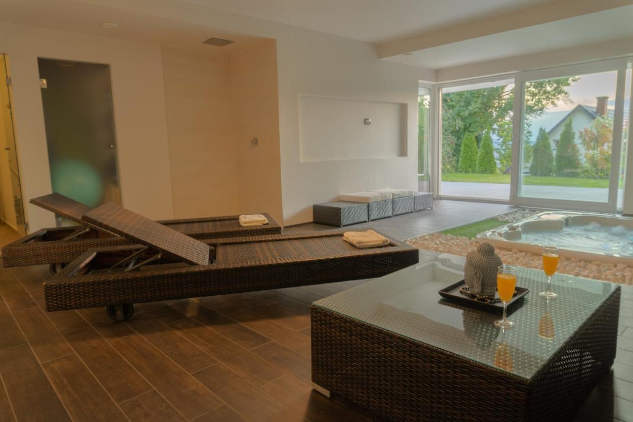 Private Family Villa บูดาโอร์ช ภายนอก รูปภาพ