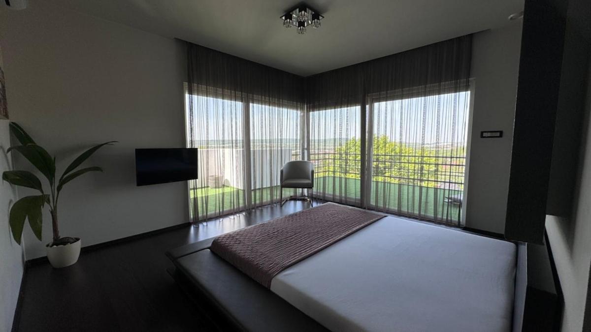 Private Family Villa บูดาโอร์ช ภายนอก รูปภาพ