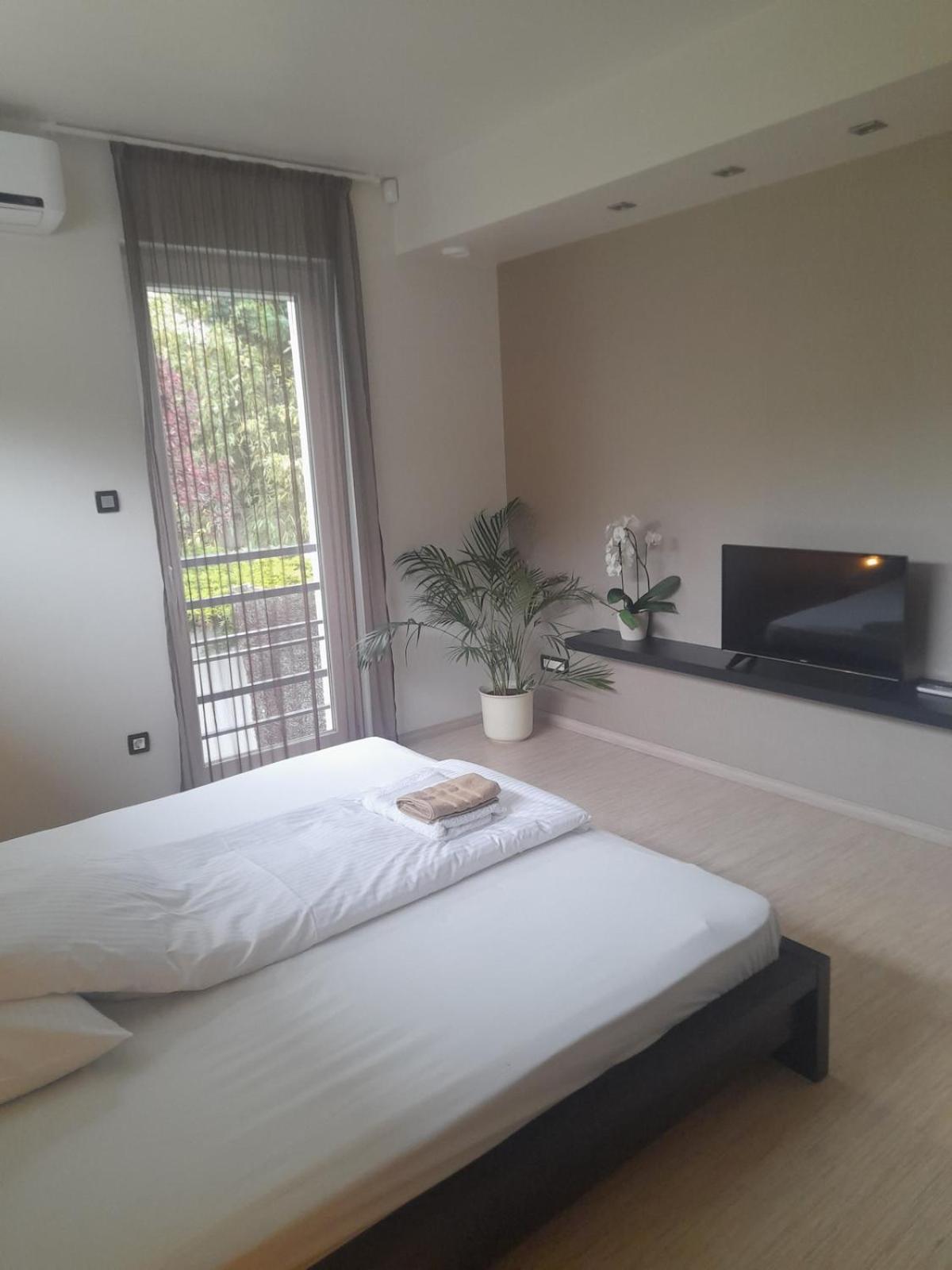 Private Family Villa บูดาโอร์ช ภายนอก รูปภาพ