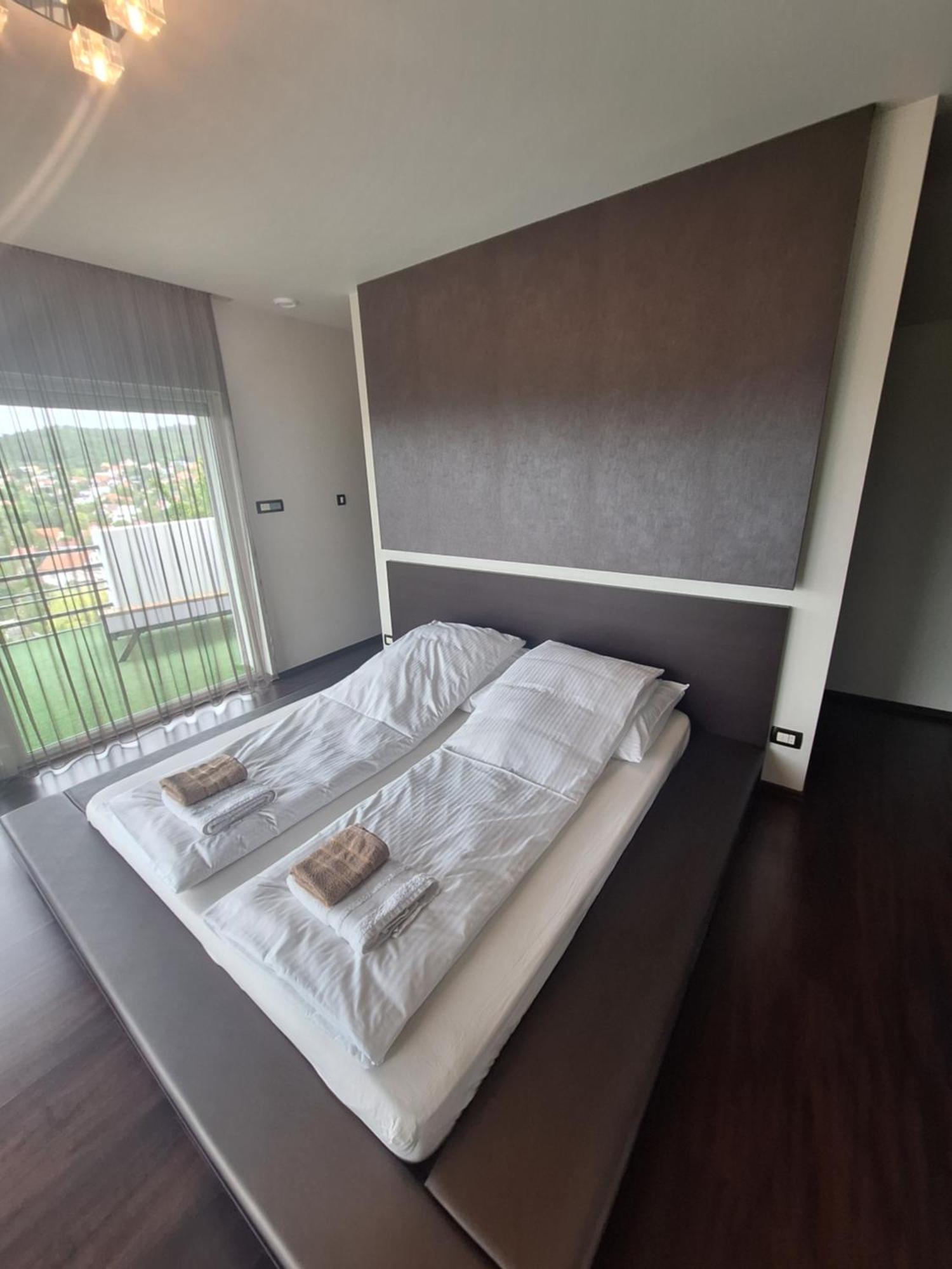 Private Family Villa บูดาโอร์ช ภายนอก รูปภาพ